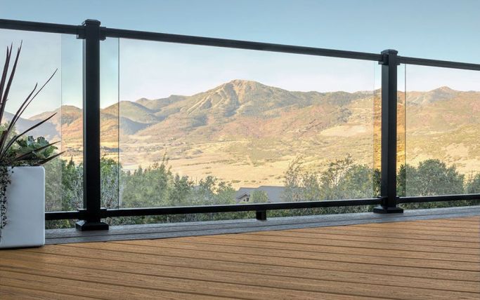 trex-decking-havana-gold-signature-railing-glass-charcoal-black